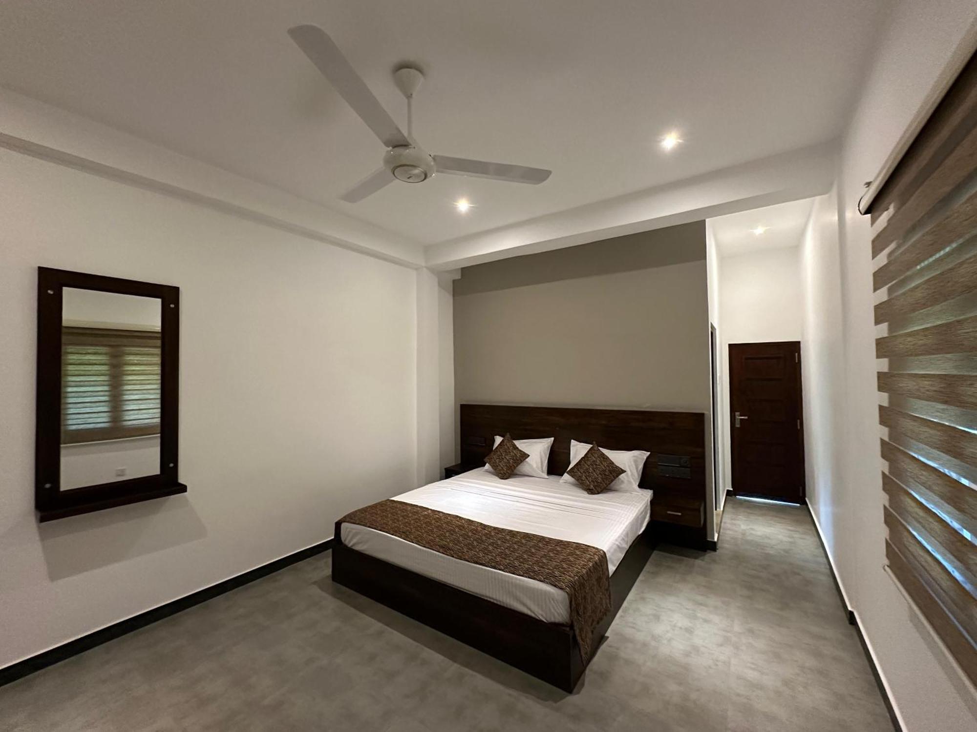 Hotel Cocos Polhena Matara Esterno foto